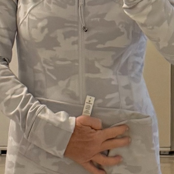 Lululemon  Light Gray Camo Outfit. Leggings and Matching Jacket - Picture 3 of 3